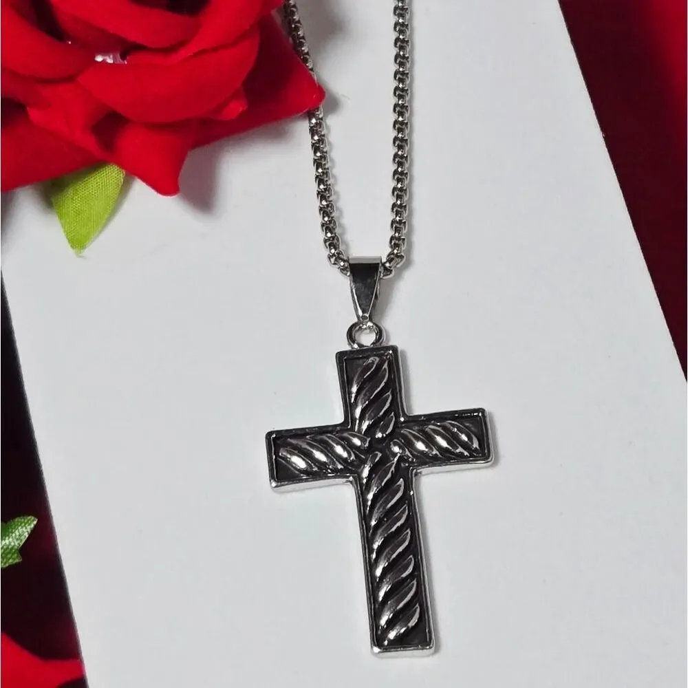 Silver Rope Design Cross Pendant Necklace Stainless Steel 23